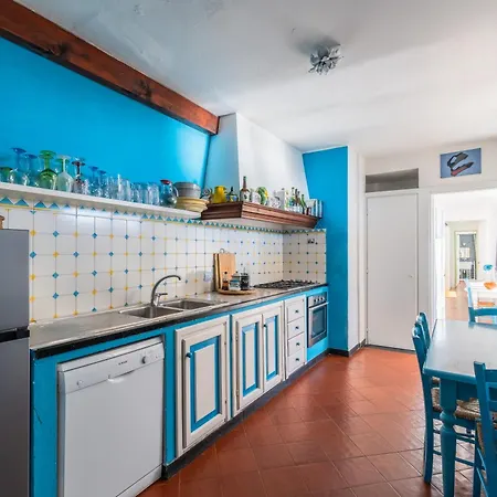 Hostdomus - La Terrazza Sul Mare